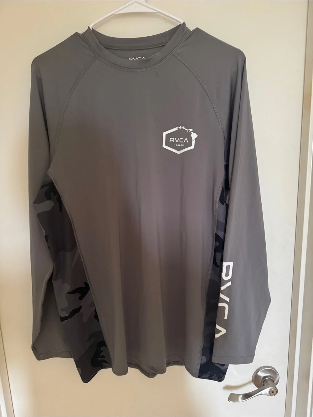 RVCA Men's Gray Long Sleeve Rash Guard with Dark Camo Panels